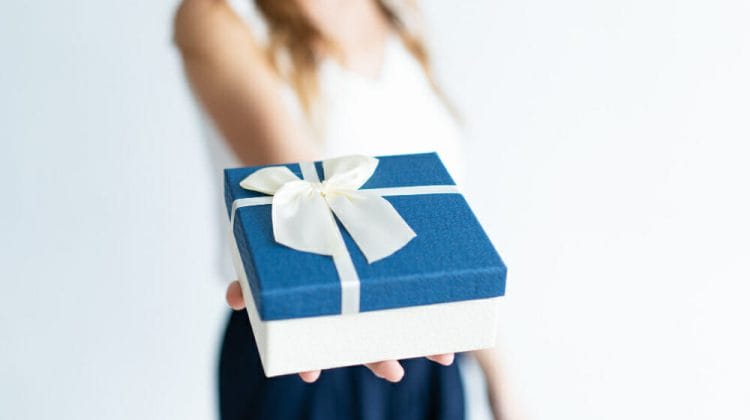 De ce sa oferi cadouri personalizate?