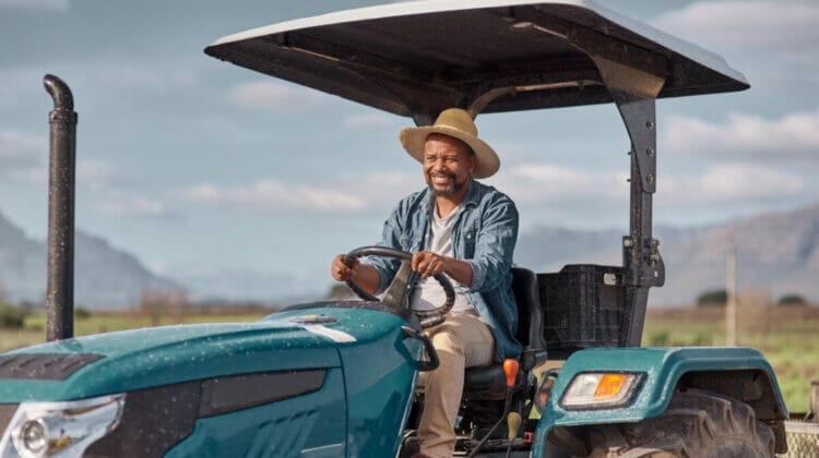 Aflati mai multe despre utilitatea tractoarelor agricole