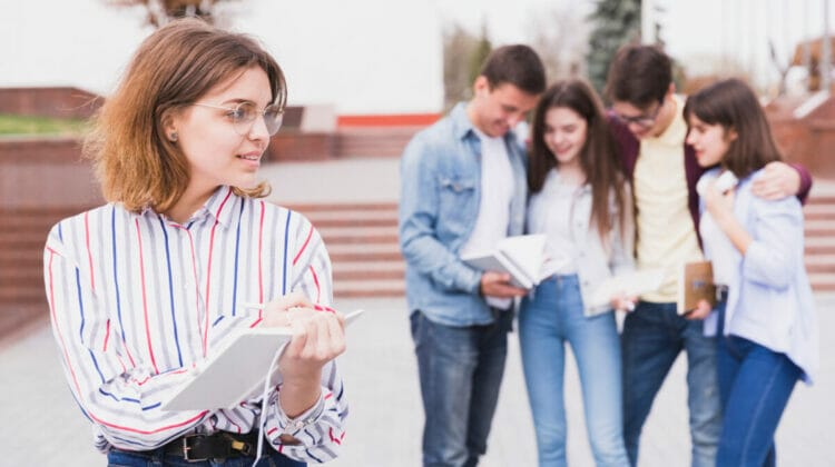 Care este rolul studentului universitar in societate?