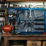 Care sunt uneltele de care ai nevoie in garaj?