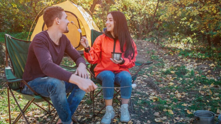 Explorând Aventura în Natură: Motivele pentru Care Să Mergi în Camping